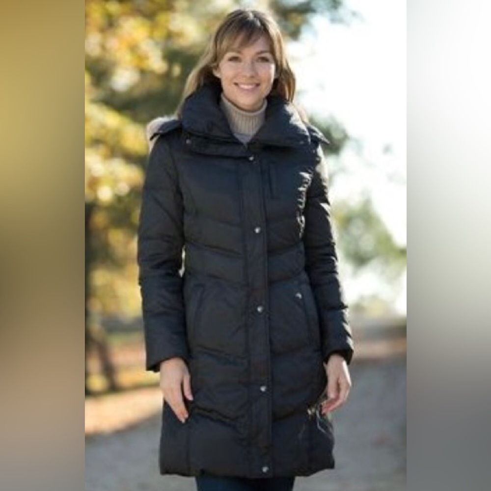 LIKE NEW Andrew Marc Down with Coyote Trim Hood